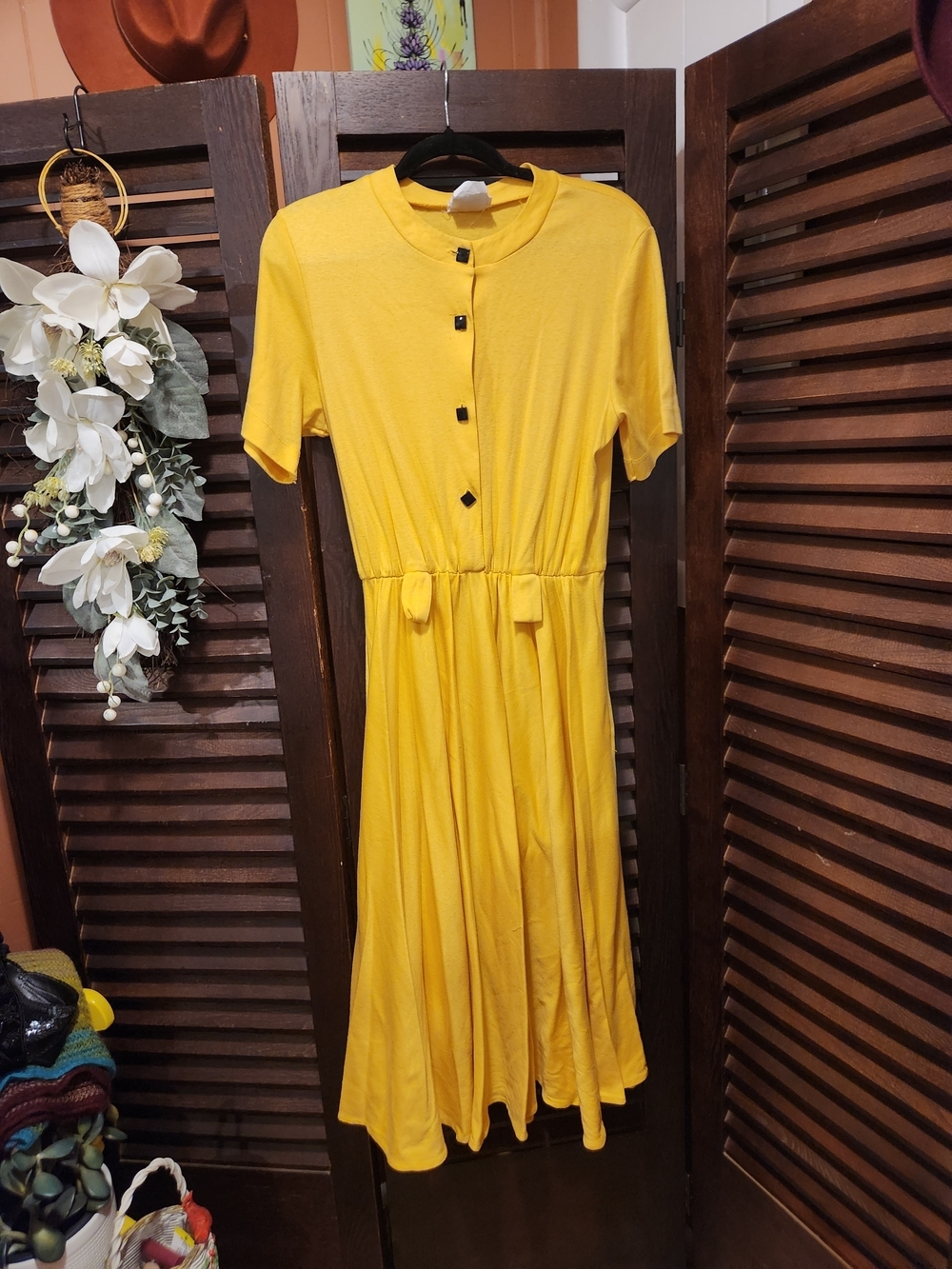 Vintage Yellow Short-Sleeve Button-Front Midi Dress